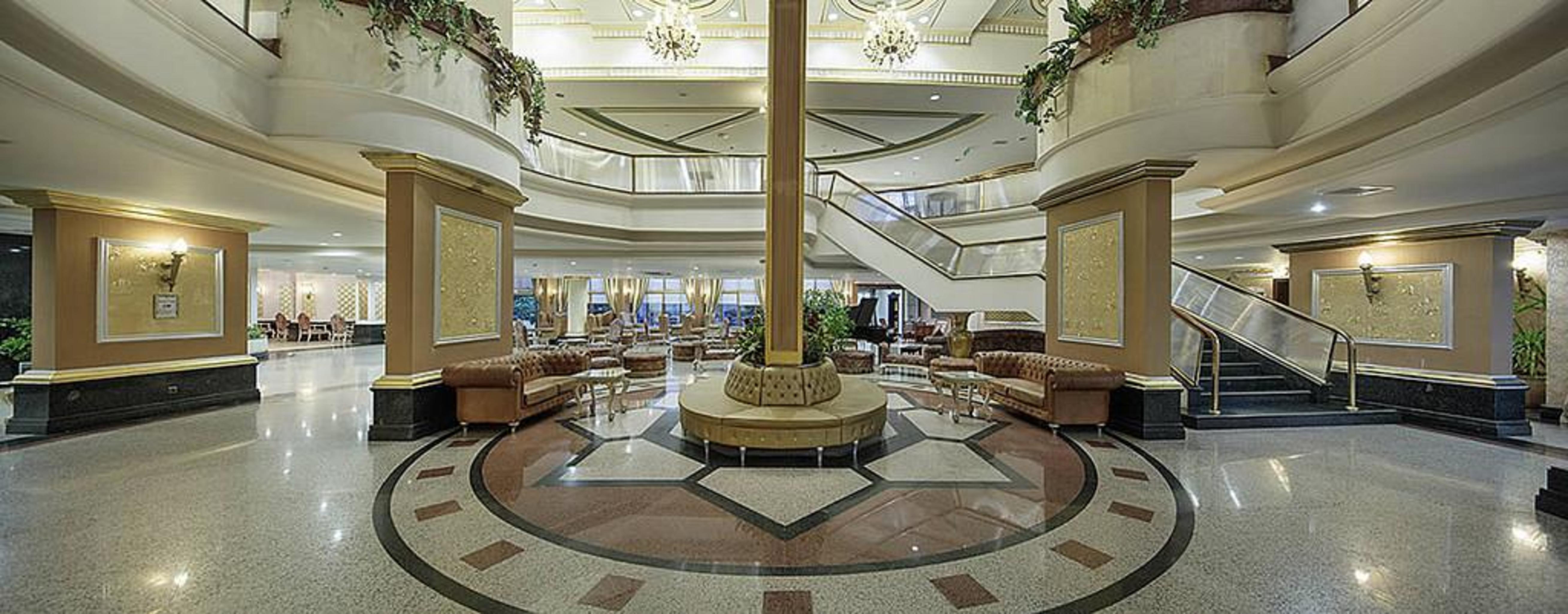 Sunrise Queen Luxury Hotel Side Exterior photo